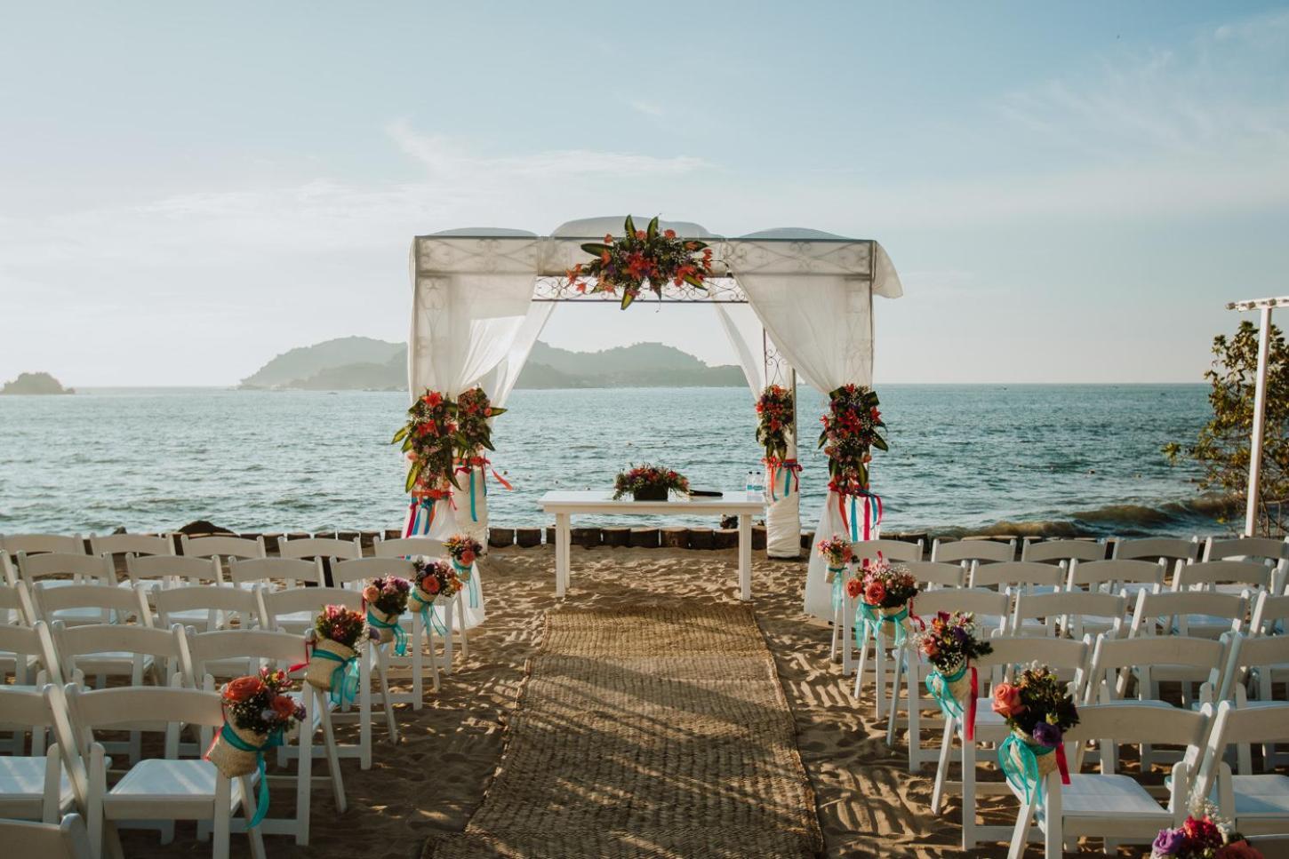 Azul Ixtapa Grand All Inclusive Suites - Spa & Convention Center Ngoại thất bức ảnh A beach wedding in Brazil